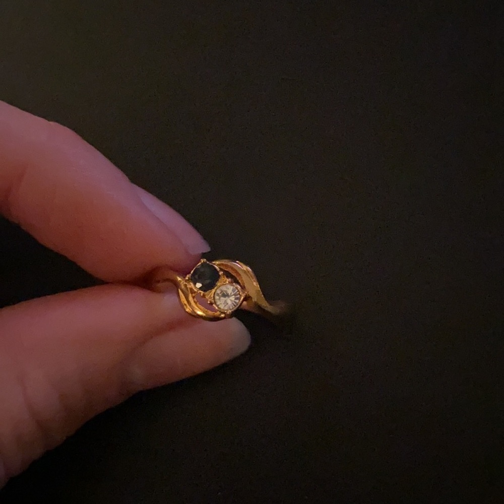 Ring - Picture 3 of 4